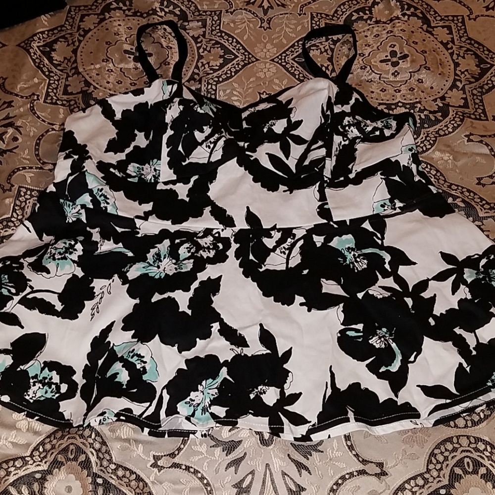 NWT size 2 fromTorrid dress tank top with flare